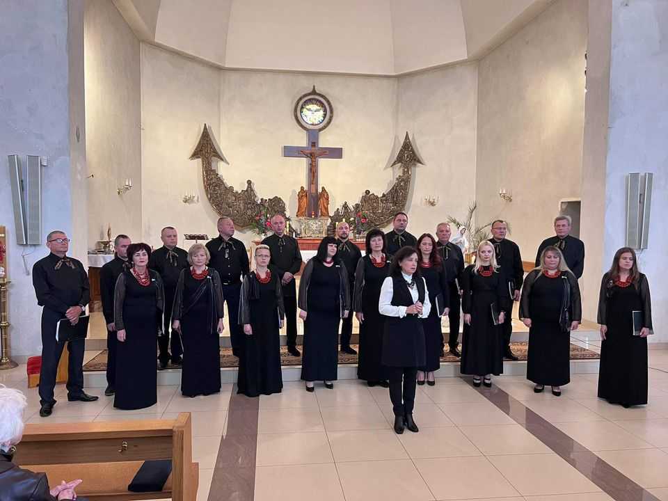 Відзвітували і гроші для армії зібрали