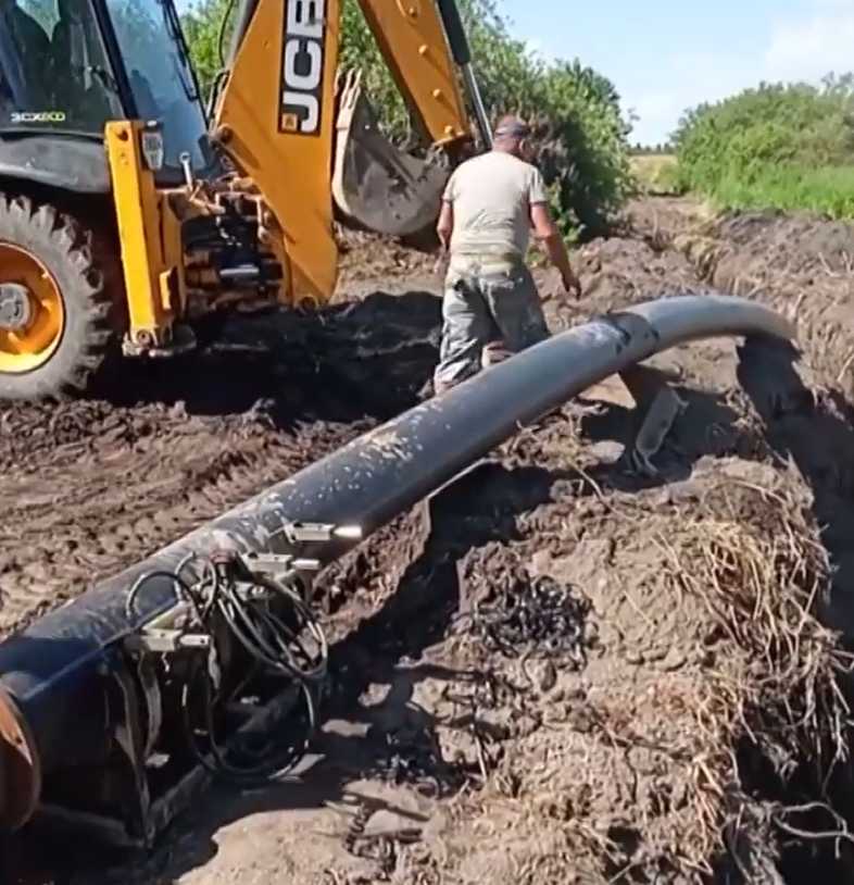 КП «Червоноградводоканал» замінив  ділянку магістрального водопроводу біля села Глухів. 