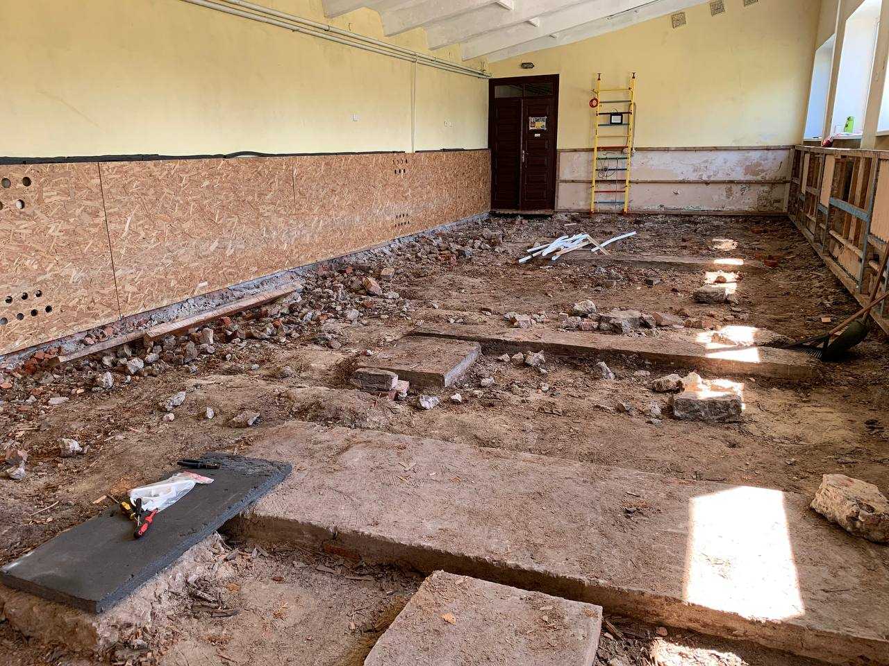 У спорткомплексі оновлюють залу для занять вільною боротьбою