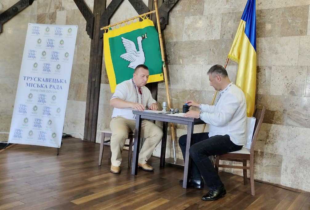 Червоноградська та Роменська громади підписали угоду про співпрацю