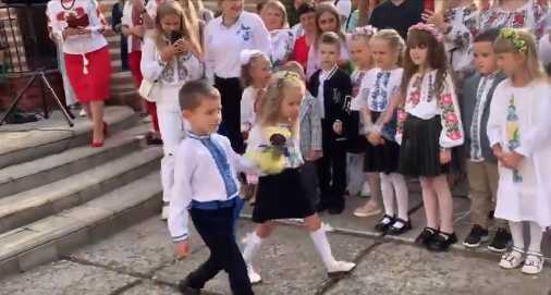 Щасливої дороги в Країну знань. 