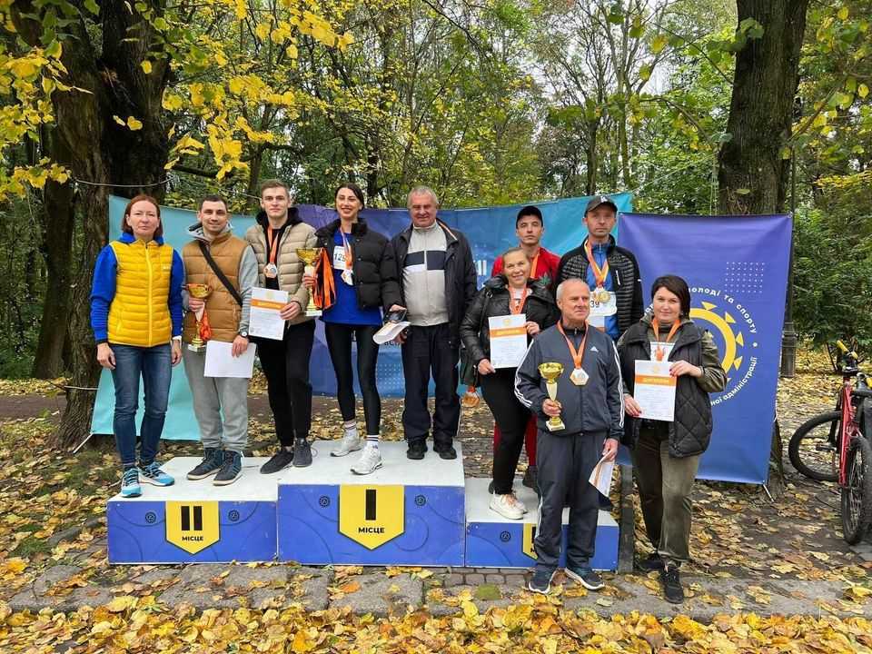 Червоноградці посіли друге місце у  змаганнях  зі скандинавської ходьби.  