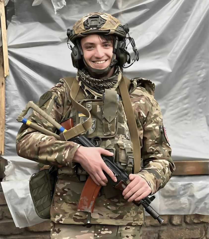 Назавжди до рідного міста повертається Герой Василь Кекіш