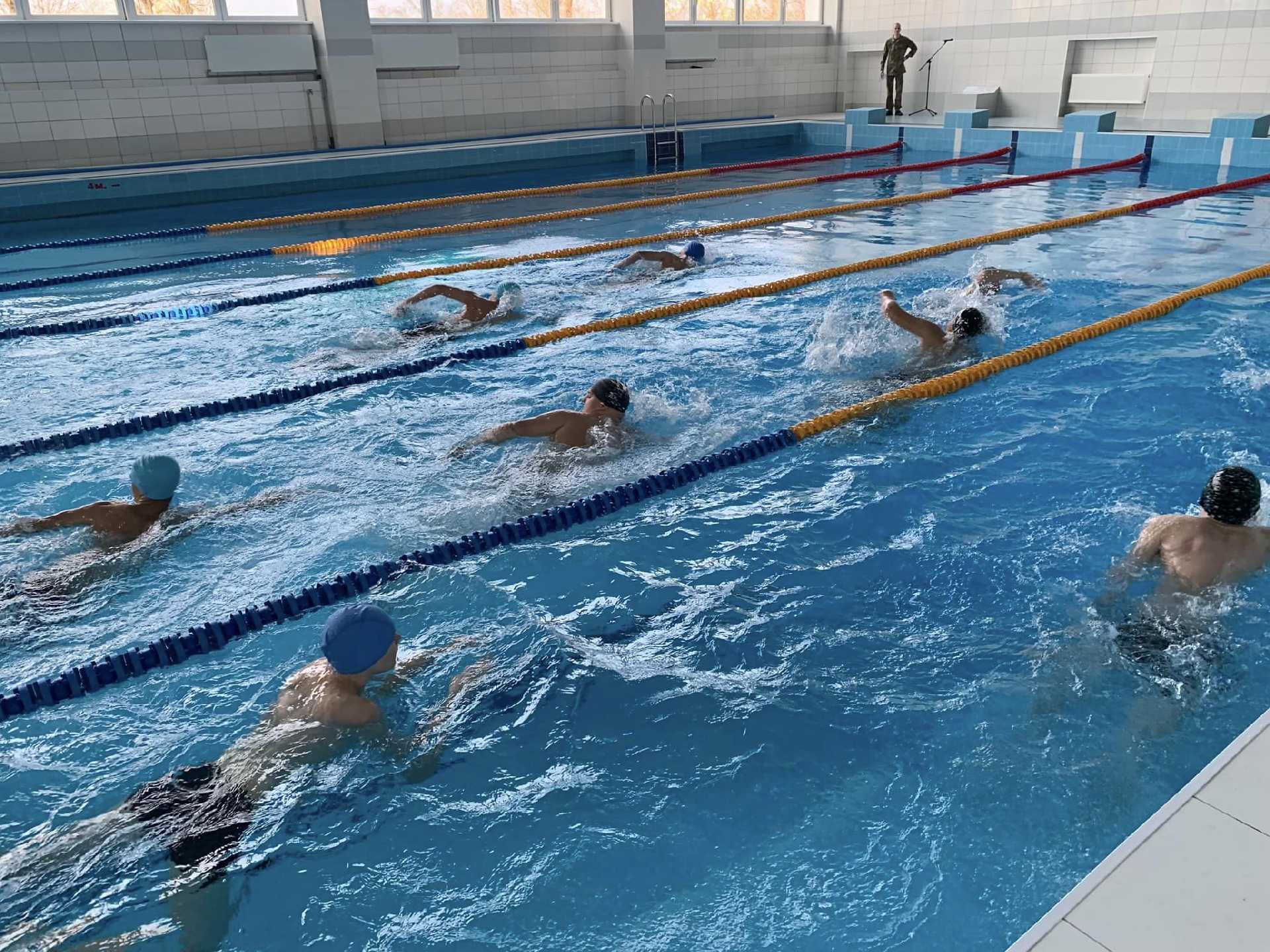 У басейні Спорткомплексу «Шахтар» відбулося перше заняття з плавання