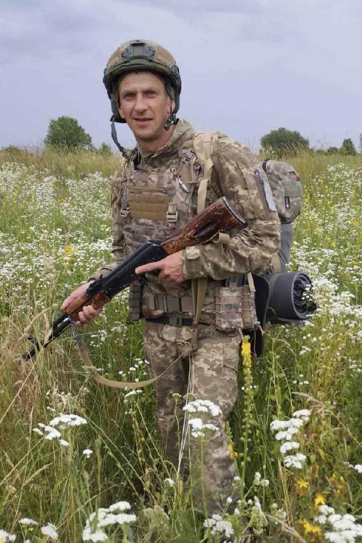 Сьогодні громада зустріне Героя Віктора Маїка.