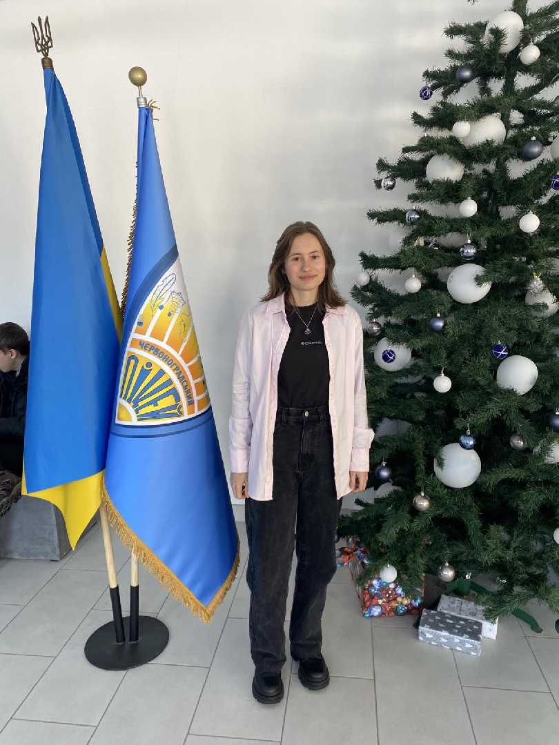Учениці Червоноградського ліцею Анна Горська та Софія Рубаха – призери обласного етапу конкурсів з української мови.