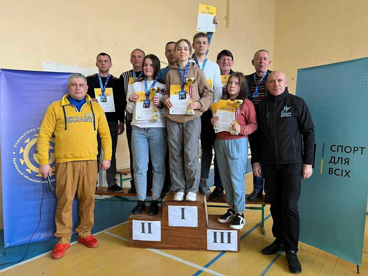 Наші спортсмени - призери області зі змагань у шашки!