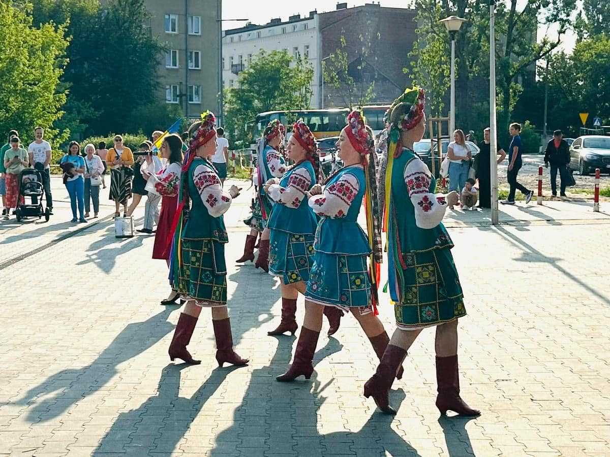 Творчі колективи Червонограда виступили у Варшаві з благодійним концертом