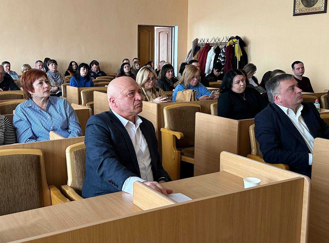 Співпраця заради людей: у Шептицькому обговорили шляхи допомоги вразливим верствам населення