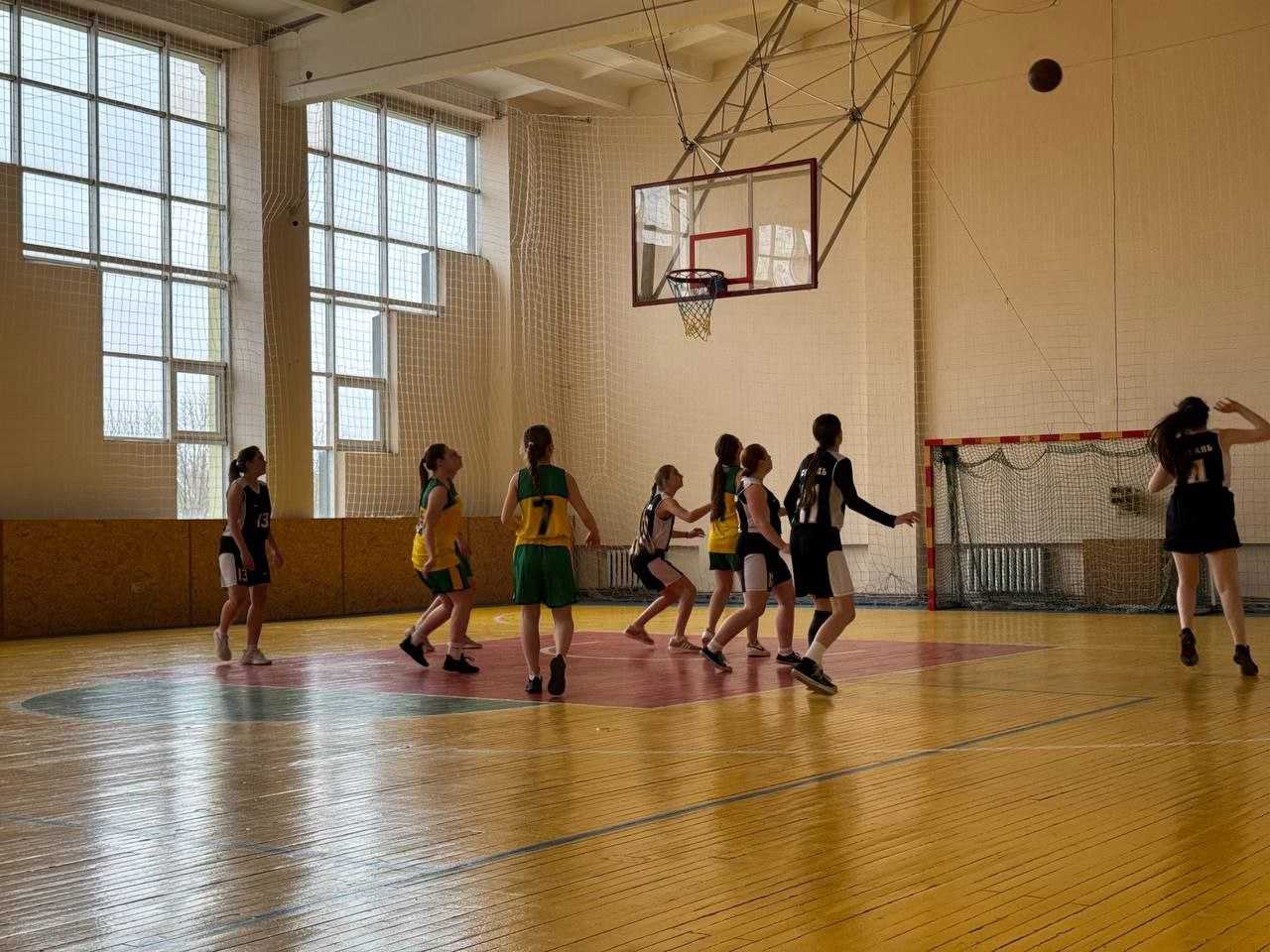 Триває районний етап змагань «Пліч-о-пліч Всеукраїнські шкільні ліги»