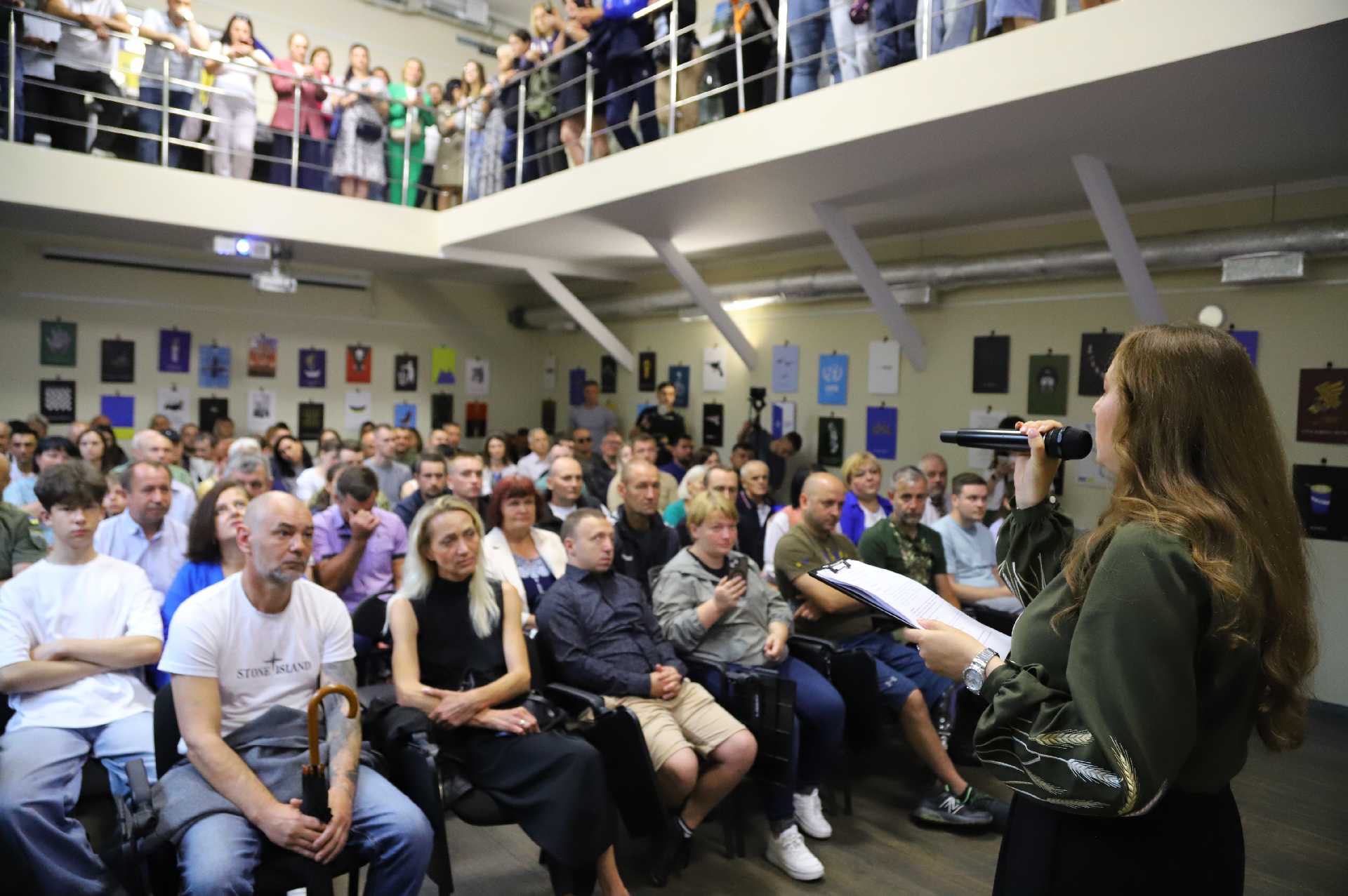 Вручення житлових сертифікатів