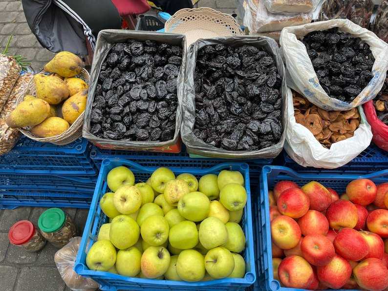 У Шептицькому триває боротьба зі стихійною торгівлею