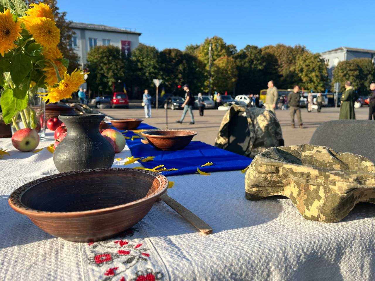 Єдність у скорботі та пам’яті: у громаді відзначили День вшанування родин загиблих та зниклих безвісти Захисників і Захисниць