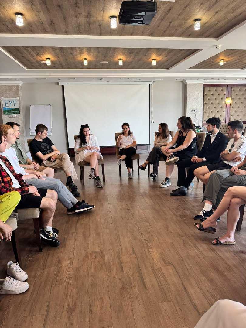 У Шептицькому відбувся міжнародний молодіжний семінар «Екологічні наслідки війни: моніторинг та подолання»