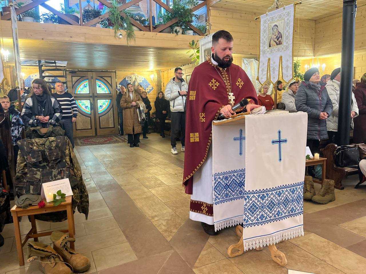 Спільна молитва і спогади: духовно-психологічна зустріч для родин полеглих Воїнів