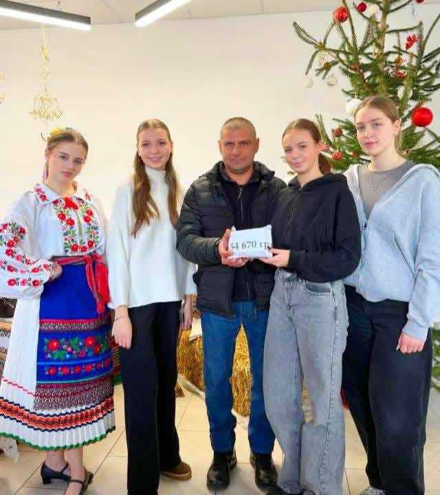 Ліцеїсти імені Тараса Городецького зібрали понад 71 тисячу гривень на підтримку ЗСУ