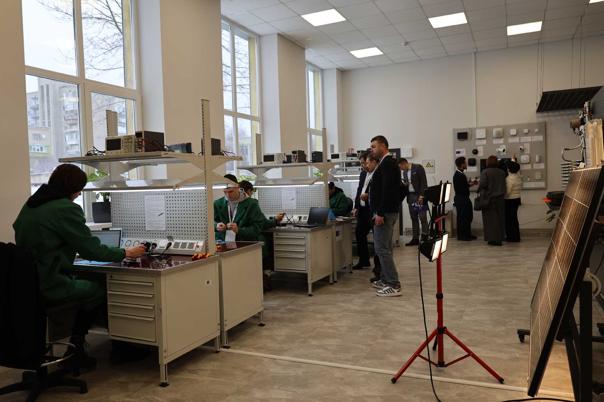 Відкрили навчально-практичного центр «Будівельна інженерія та автоматизація» у Гірничо-економічному коледжі