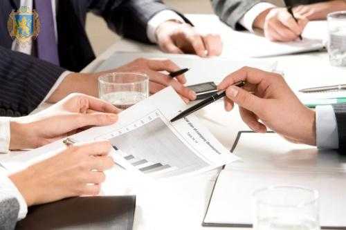 Коротко про вівторкову нараду міського голови з керівниками державних служб та комунальних підприємств.