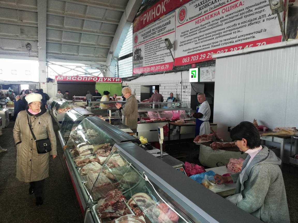 Червоноградський ринок готується до свят