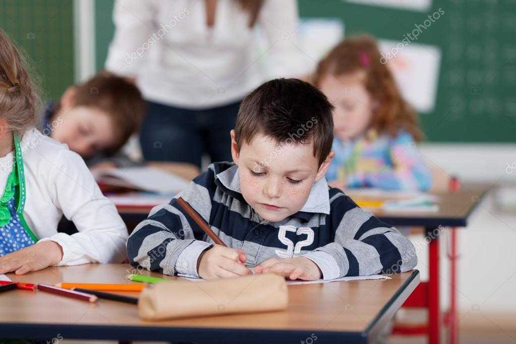 Заклади освіти міста продовжують навчальний процес.