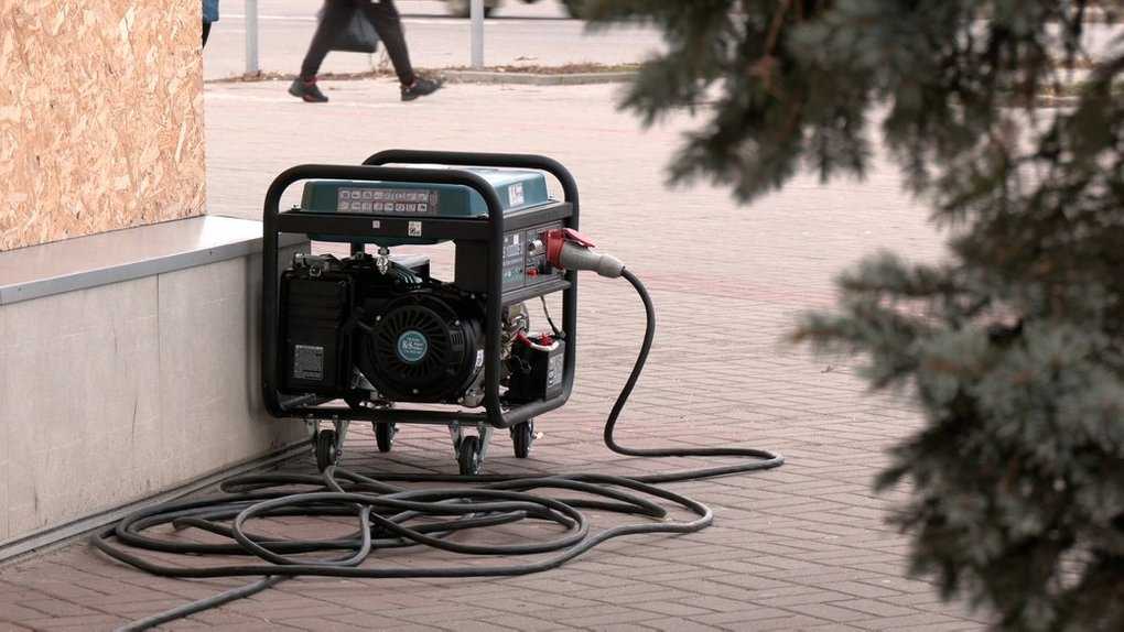 Правильно користуйтеся бензиновими та дизельними генераторами у побуті.