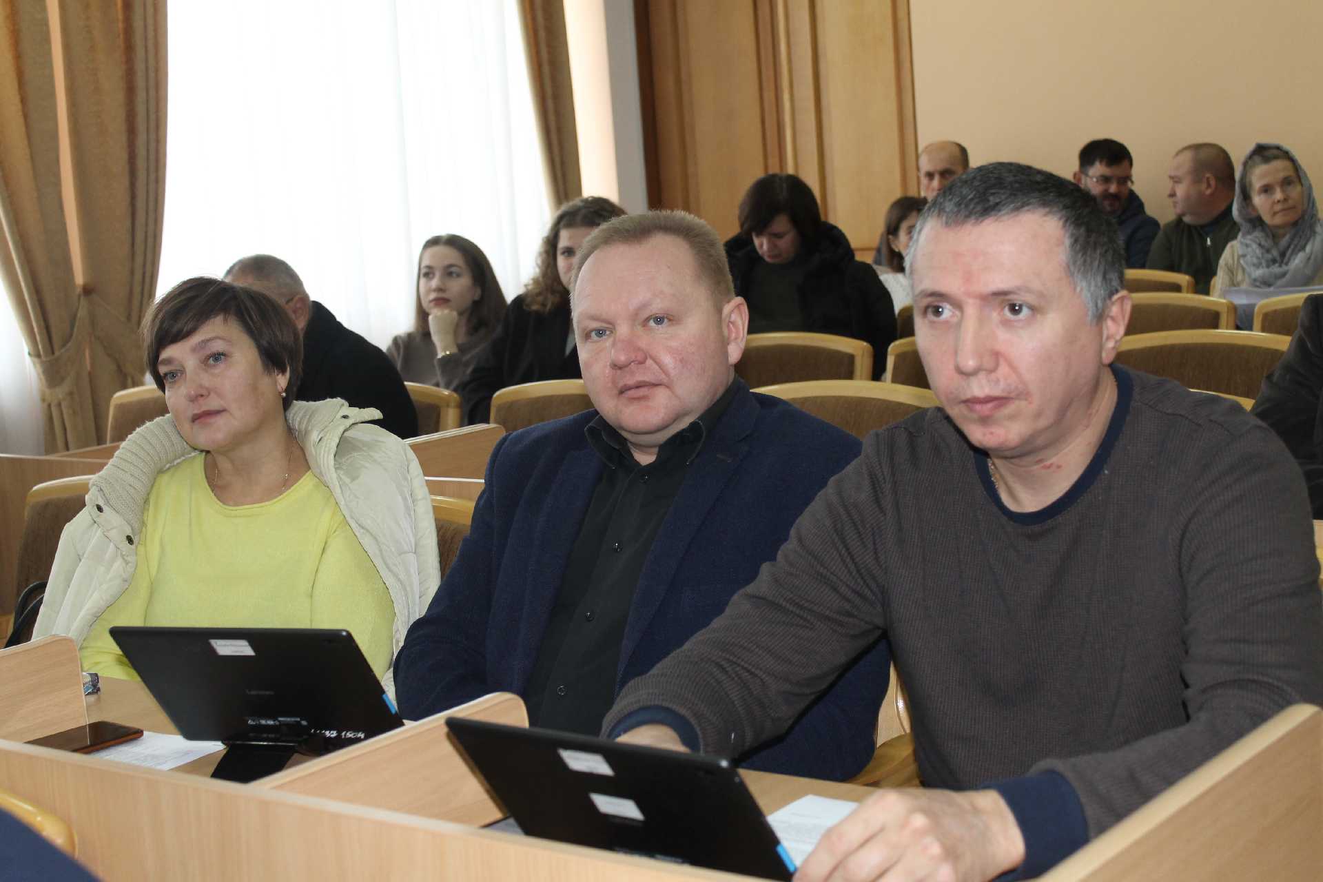     Які рішення прийняли депутати міської ради на черговому засіданні сесії?   