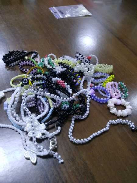 Веселковий світ бісеру.