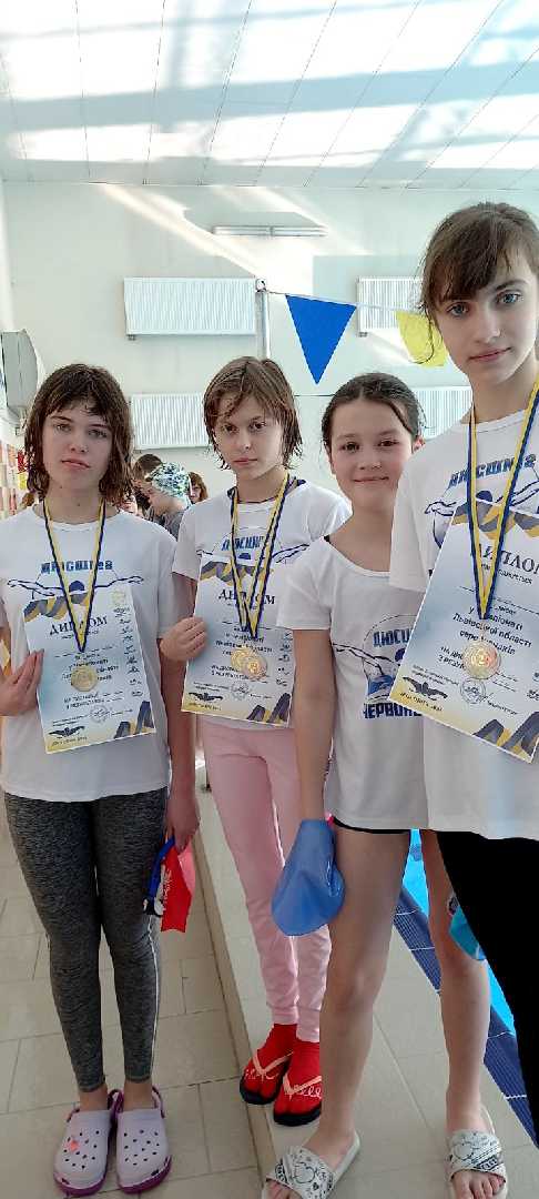 Наші плавці - чемпіони й призери області!