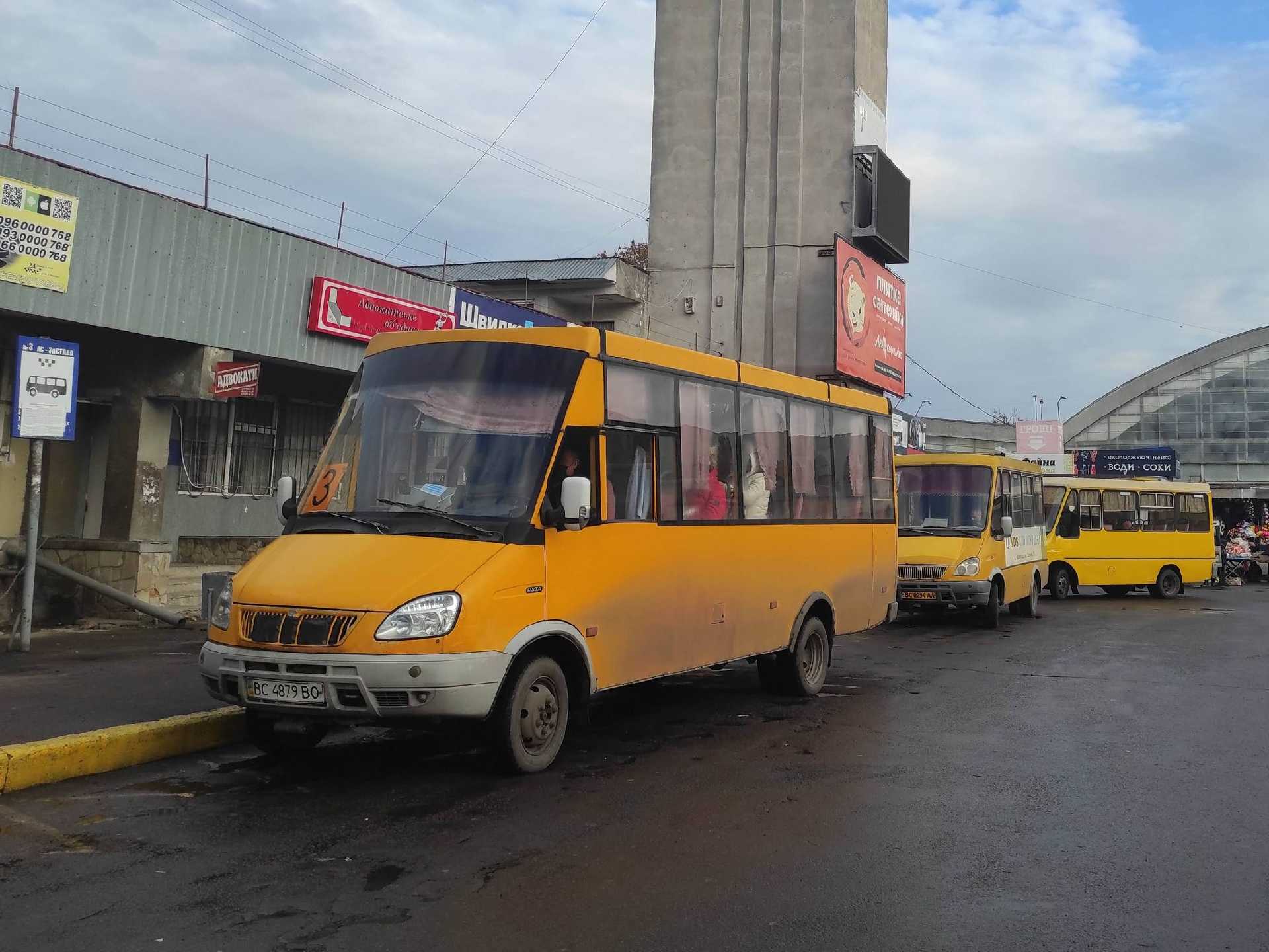    У дні Великодніх Свят курсуватимуть автобуси до кладовищ сіл Добрячин, Бендюга та Межиріччя