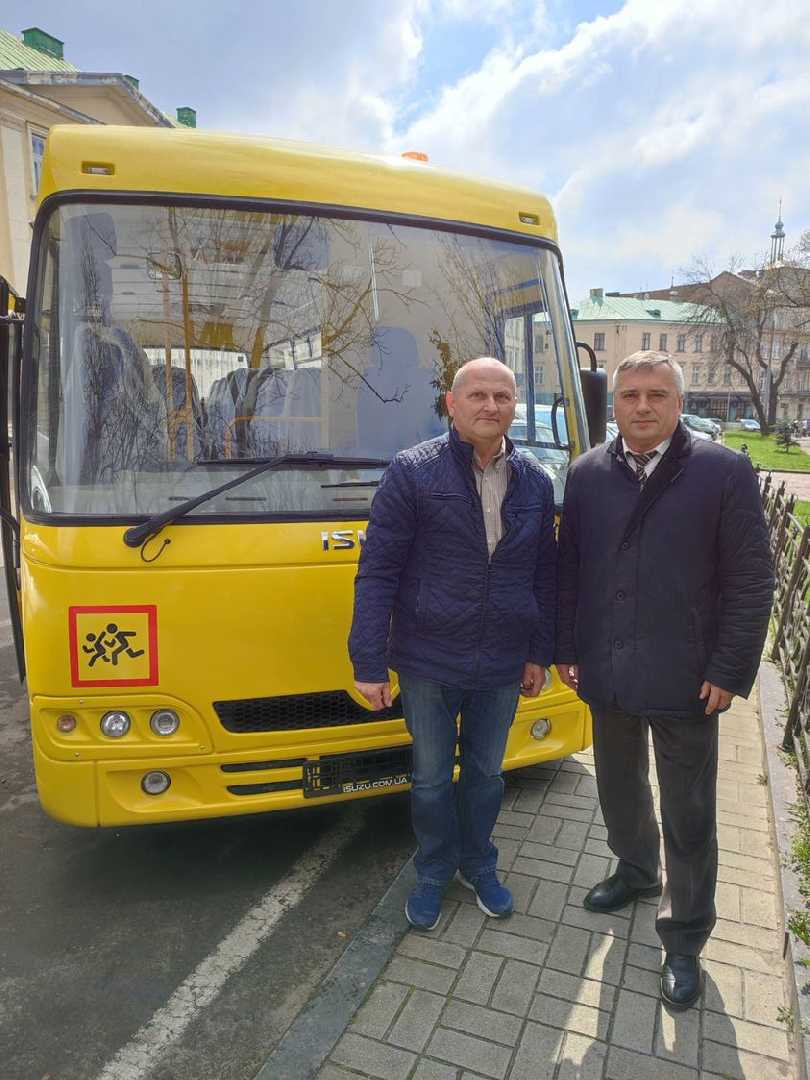 Сілецька загальноосвітня школа імені Івана Климіва-Легенди отримала «Школярика» від Львівської обласної військової адміністрації.