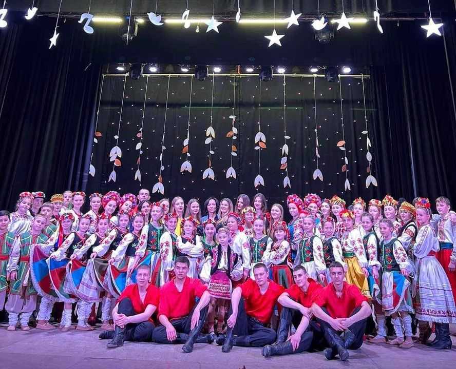 Співали, танцювали і гроші на пальне зібрали